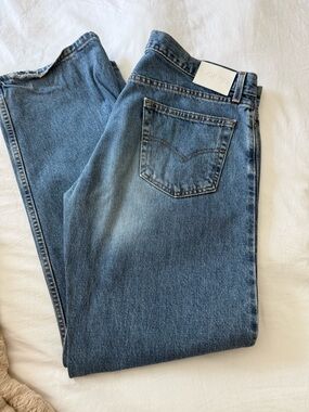 PARKE High-Rise Straight Leg Jeans in Medium Blue